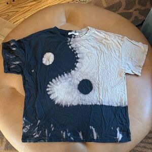 Black and Tan yin yang oversized Tie-Dye T-Shirt